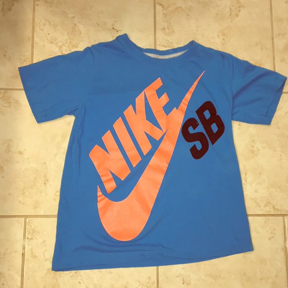 blue nike tee